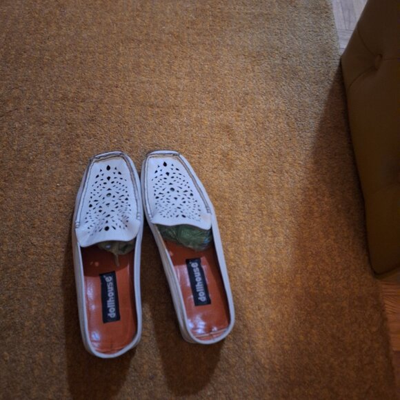 DOLLHOUSE MULES. - Picture 2 of 3